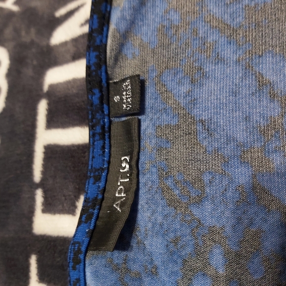 Cute Faux-Wrap Dress - Picture 3 of 5